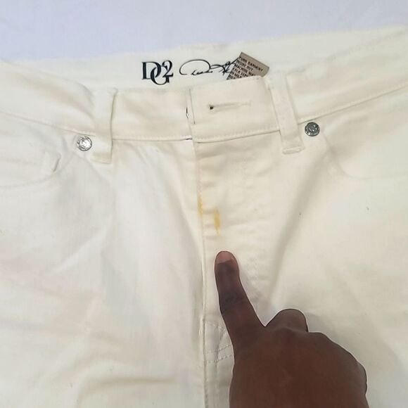 NWOT, DG2 Women's Jeans Capri - Picture 2 of 5